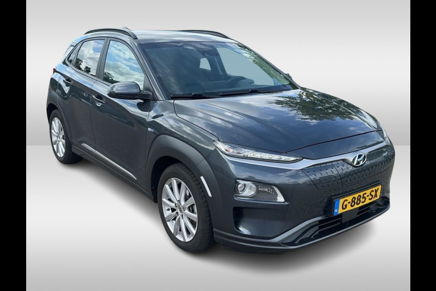 Hyundai Kona EV Premium 64 kWh / Leder / Headup display / Camera / Keyless / Navigatie / Stoel verwarming