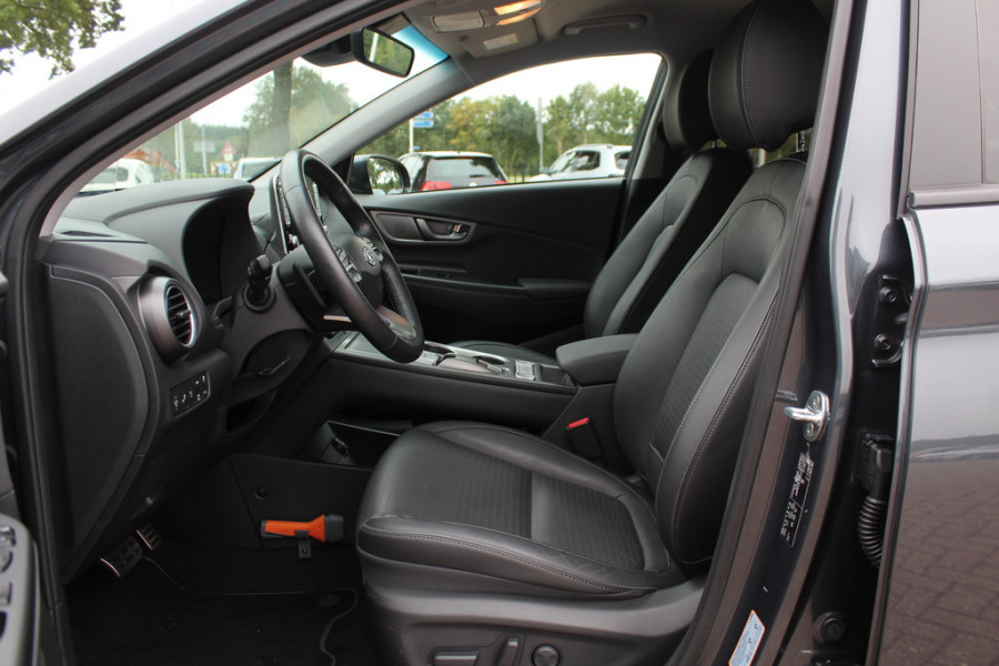 Hyundai Kona EV Premium 64 kWh / Leder / Headup display / Camera / Keyless / Navigatie / Stoel verwarming