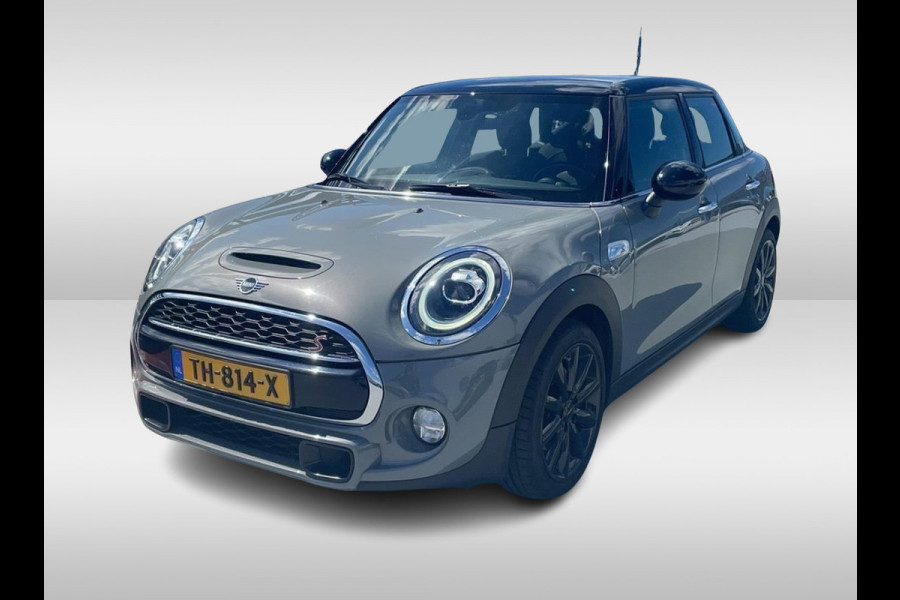 MINI Mini 2.0 Cooper S Pepper / Navigatie / Half leder / Parkeerhulp / Keyless / 17'' / Cruise Control