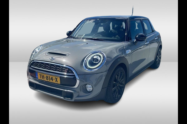 MINI Mini 2.0 Cooper S Pepper / Navigatie / Half leder / Parkeerhulp / Keyless / 17'' / Cruise Control