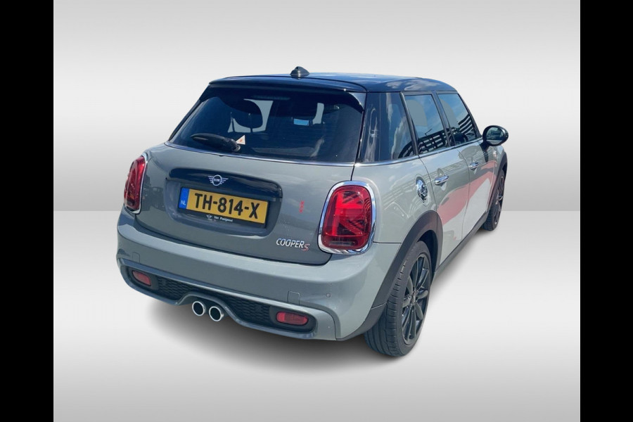 MINI Mini 2.0 Cooper S Pepper / Navigatie / Half leder / Parkeerhulp / Keyless / 17'' / Cruise Control