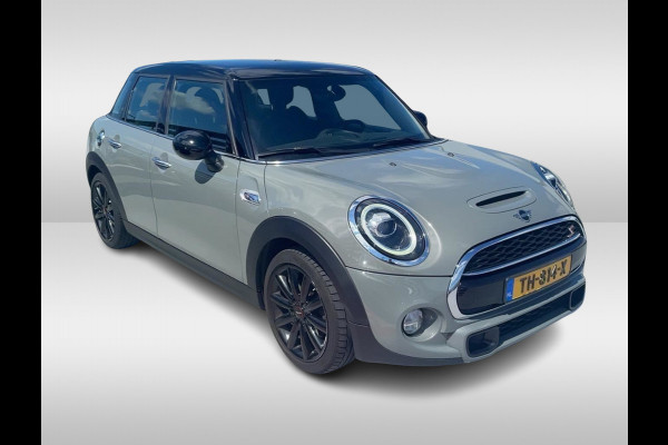 MINI Mini 2.0 Cooper S Pepper / Navigatie / Half leder / Parkeerhulp / Keyless / 17'' / Cruise Control