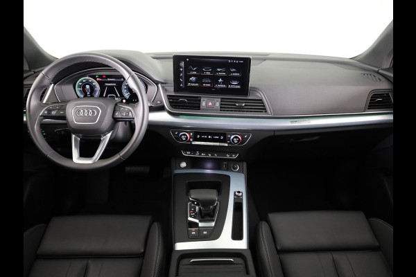 Audi Q5 Sportback 50 TFSI e S edition Competition 299 pk S-tronic | Verlengde garantie | Navigatie via App | Panoramadak | Trekhaak | Parkeersensoren (Park assist) | Rondomzicht camera |