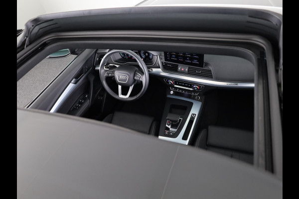 Audi Q5 Sportback 50 TFSI e S edition Competition 299 pk S-tronic | Verlengde garantie | Navigatie via App | Panoramadak | Trekhaak | Parkeersensoren (Park assist) | Rondomzicht camera |