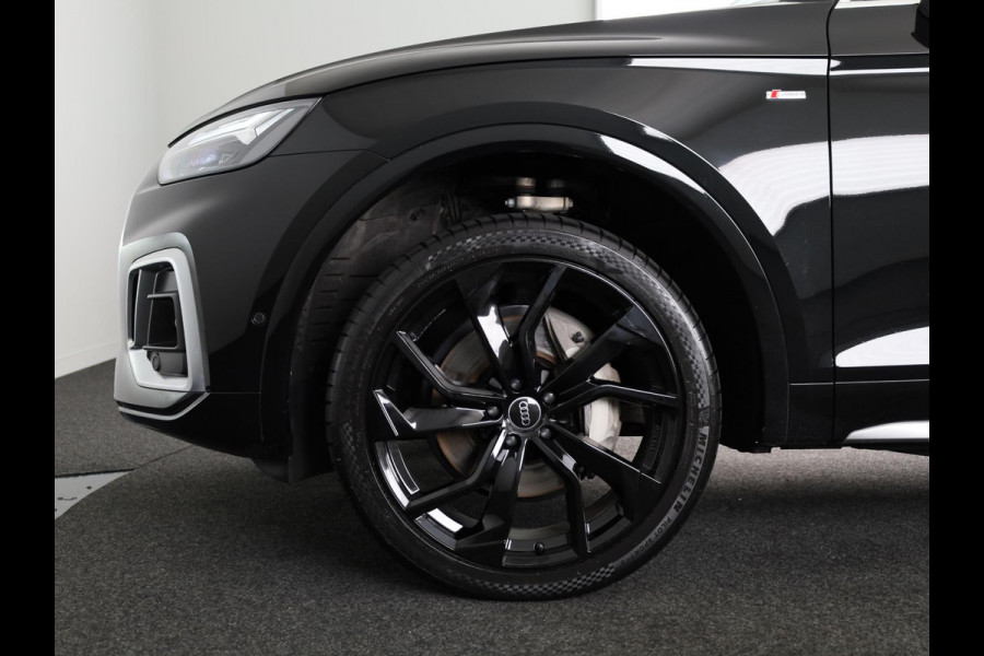 Audi Q5 Sportback 50 TFSI e S edition Competition 299 pk S-tronic | Verlengde garantie | Navigatie via App | Panoramadak | Trekhaak | Parkeersensoren (Park assist) | Rondomzicht camera |