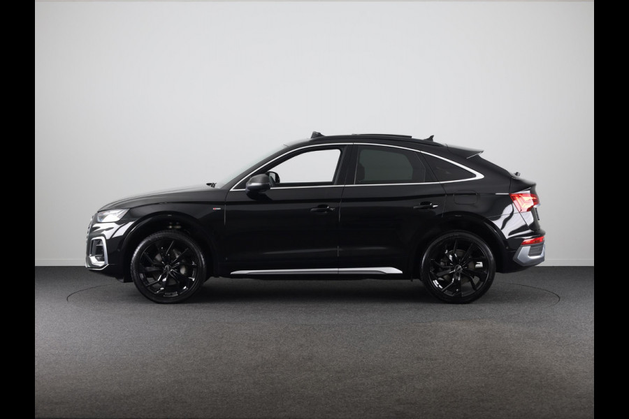 Audi Q5 Sportback 50 TFSI e S edition Competition 299 pk S-tronic | Verlengde garantie | Navigatie via App | Panoramadak | Trekhaak | Parkeersensoren (Park assist) | Rondomzicht camera |