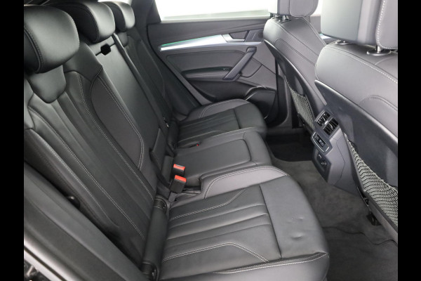 Audi Q5 Sportback 50 TFSI e S edition Competition 299 pk S-tronic | Verlengde garantie | Navigatie via App | Panoramadak | Trekhaak | Parkeersensoren (Park assist) | Rondomzicht camera |