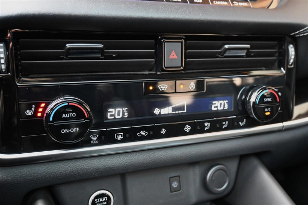 Nissan QASHQAI 1.3 MHEV Xtronic 1stEd Pano Trekhaak H-Leder ProPilot '21 Nissan QASHQAI 1.3 MHEV Xtronic 1stEd Pano Trekhaak H-Leder ProPilot '21