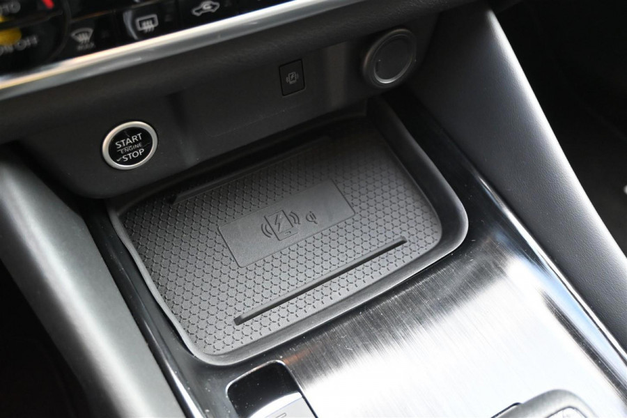 Nissan QASHQAI 1.3 MHEV Xtronic 1stEd Pano Trekhaak H-Leder ProPilot '21 Nissan QASHQAI 1.3 MHEV Xtronic 1stEd Pano Trekhaak H-Leder ProPilot '21