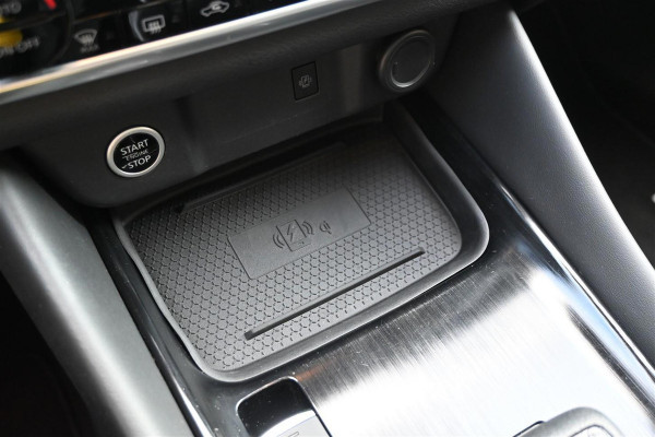 Nissan QASHQAI 1.3 MHEV Xtronic 1stEd Pano Trekhaak H-Leder ProPilot '21 Nissan QASHQAI 1.3 MHEV Xtronic 1stEd Pano Trekhaak H-Leder ProPilot '21