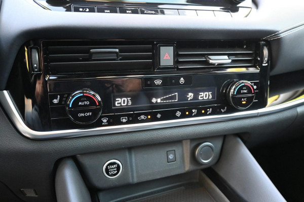 Nissan QASHQAI 1.3 MHEV Xtronic 1stEd Pano Trekhaak H-Leder ProPilot '21 Nissan QASHQAI 1.3 MHEV Xtronic 1stEd Pano Trekhaak H-Leder ProPilot '21