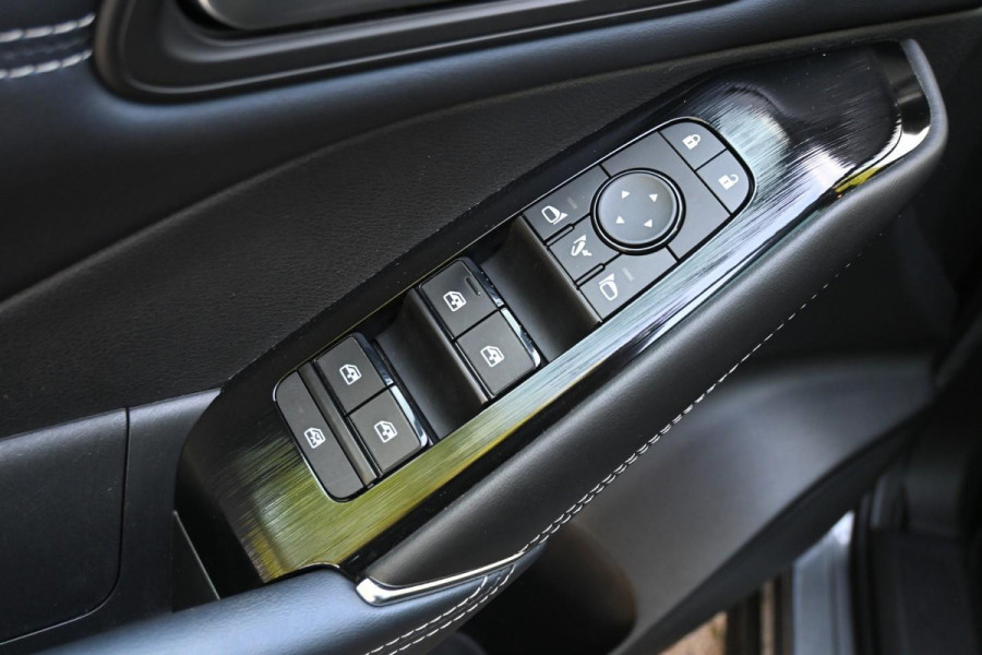 Nissan QASHQAI 1.3 MHEV Xtronic 1stEd Pano Trekhaak H-Leder ProPilot '21 Nissan QASHQAI 1.3 MHEV Xtronic 1stEd Pano Trekhaak H-Leder ProPilot '21