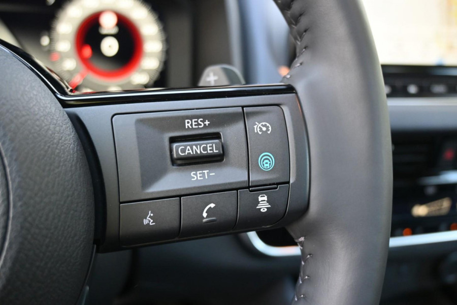 Nissan QASHQAI 1.3 MHEV Xtronic 1stEd Pano Trekhaak H-Leder ProPilot '21 Nissan QASHQAI 1.3 MHEV Xtronic 1stEd Pano Trekhaak H-Leder ProPilot '21