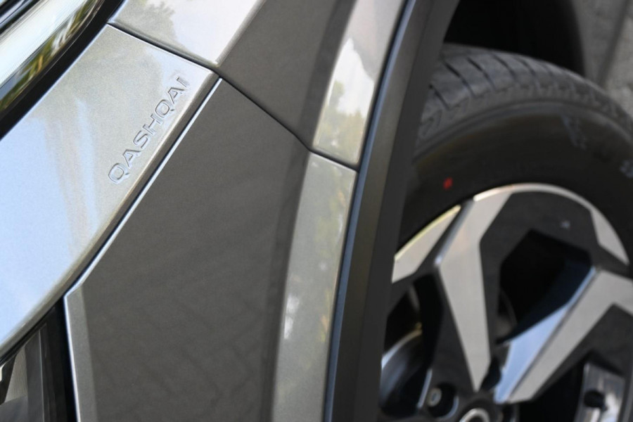 Nissan QASHQAI 1.3 MHEV Xtronic 1stEd Pano Trekhaak H-Leder ProPilot '21 Nissan QASHQAI 1.3 MHEV Xtronic 1stEd Pano Trekhaak H-Leder ProPilot '21