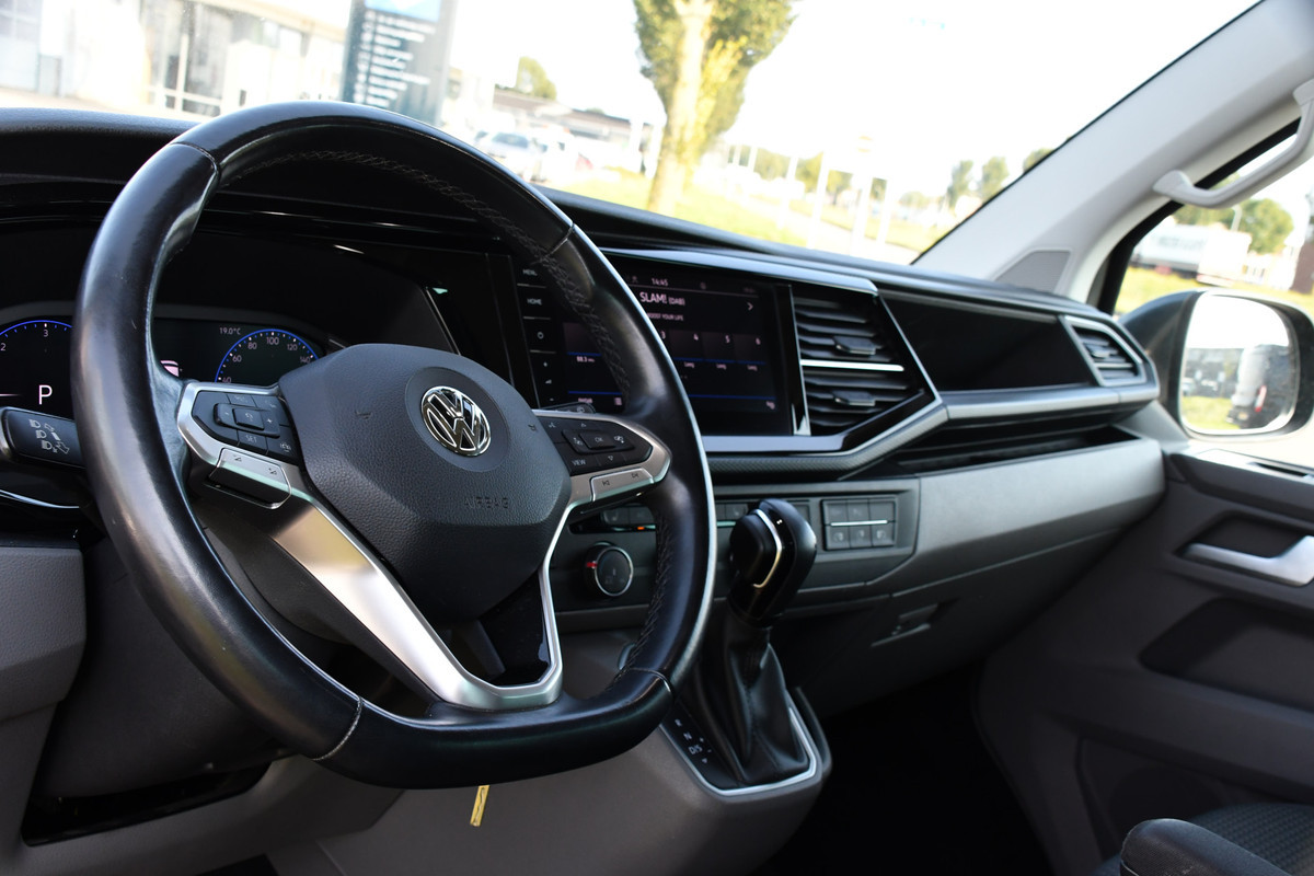 Volkswagen Transporter 2.0 TDI L2H1 30 DC Bulli Virtual, Carplay, Camera, LED, 150pk, 2 x Schuifdeur, Automaat, Trekhaak, Uniek! Volkswagen Transporter 2.0 TDI L2H1 30 DC Bulli Virtual, Carplay, Camera, LED, 150pk, 2 x Schuifdeur, Automaat, Trekhaak, Uniek!