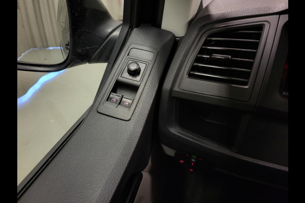 Volkswagen Transporter 2.0TDI 150pk L2/H1 Dubbele Cabine Automaat Euro 6!