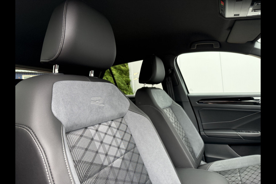 Volkswagen T-Roc 1.5 TSI 150pk DSG R-Line | Acc | Side assist | Camera
