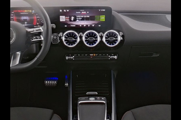 Mercedes-Benz GLA 250 e AMG Plug-In Hybride AMG Line Advanced Plus | Trekhaak | Dodehoek Assist | 11 kW Laden | Stoel en Stuurverwarming. Inclusief 24 maanden MB Certified garantie voor Europa.