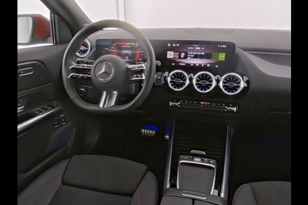 Mercedes-Benz GLA 250 e AMG Plug-In Hybride AMG Line Advanced Plus | Trekhaak | Dodehoek Assist | 11 kW Laden | Stoel en Stuurverwarming. Inclusief 24 maanden MB Certified garantie voor Europa.