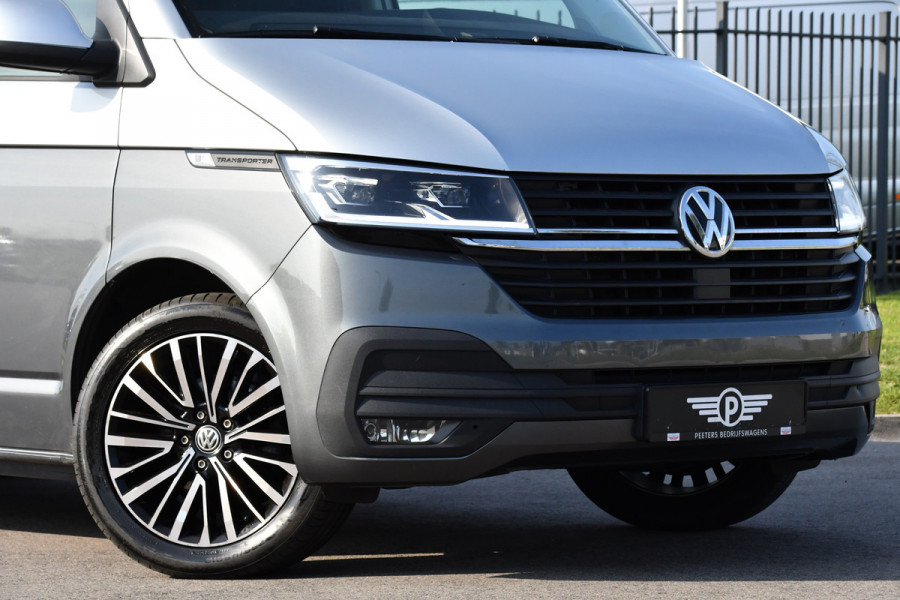 Volkswagen Transporter 2.0 TDI L2H1 32 Highline Camera, Adaptieve Cruise, Carplay, Automaat, LED, 150pk, Uniek! Trekhaak,