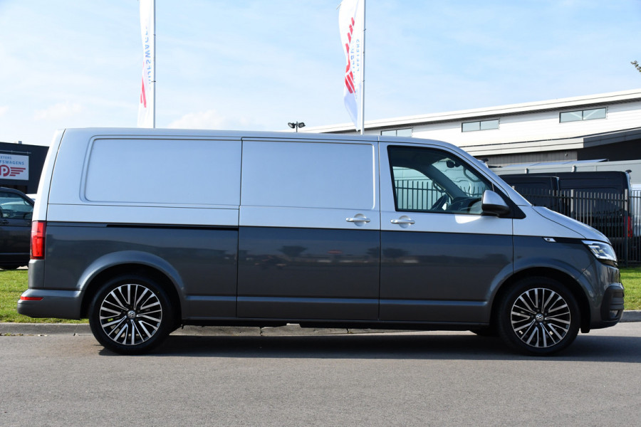 Volkswagen Transporter 2.0 TDI L2H1 32 Highline Camera, Adaptieve Cruise, Carplay, Automaat, LED, 150pk, Uniek! Trekhaak,