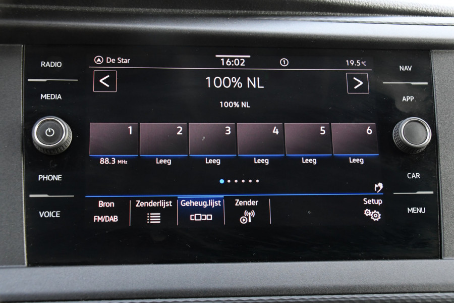 Volkswagen Transporter 2.0 TDI L2H1 32 Highline Camera, Adaptieve Cruise, Carplay, Automaat, LED, 150pk, Uniek! Trekhaak,
