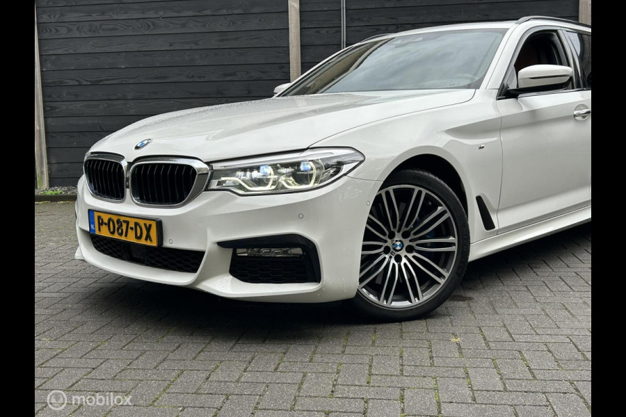 BMW 5 Serie Touring 540i xDrive High Executive Pano dak / trekhaak / vol leder