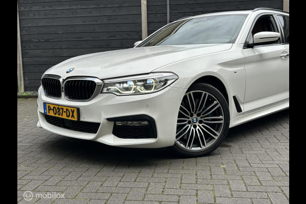 BMW 5 Serie Touring 540i xDrive High Executive Pano dak / trekhaak / vol leder