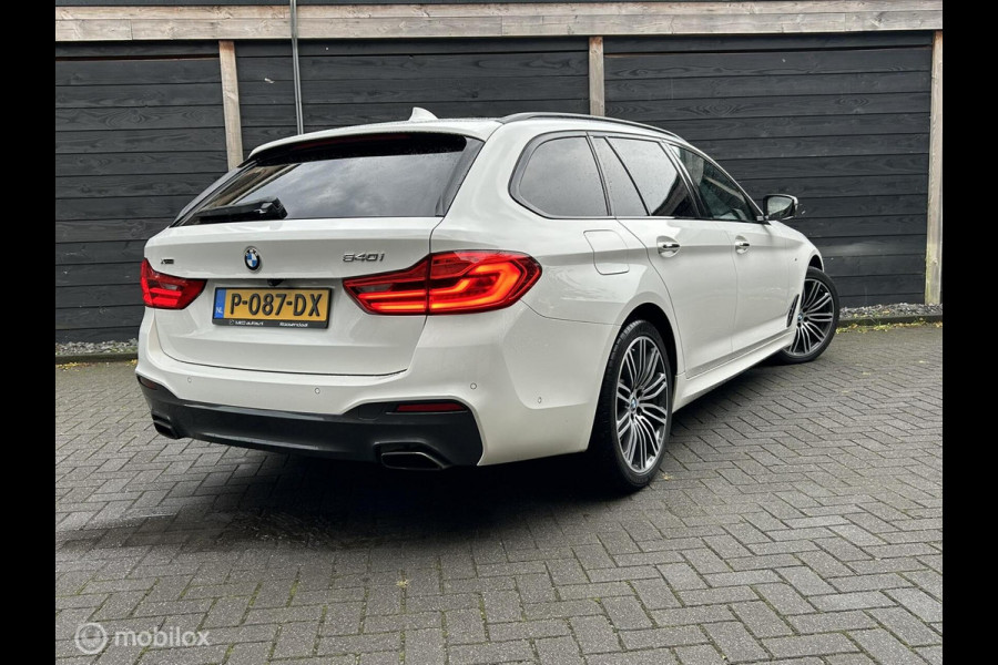 BMW 5 Serie Touring 540i xDrive High Executive Pano dak / trekhaak / vol leder