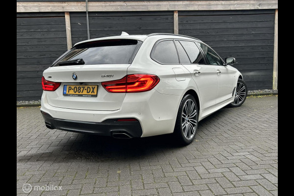 BMW 5 Serie Touring 540i xDrive High Executive Pano dak / trekhaak / vol leder