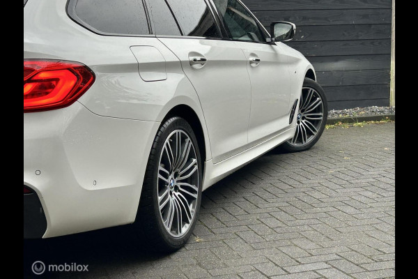 BMW 5 Serie Touring 540i xDrive High Executive Pano dak / trekhaak / vol leder