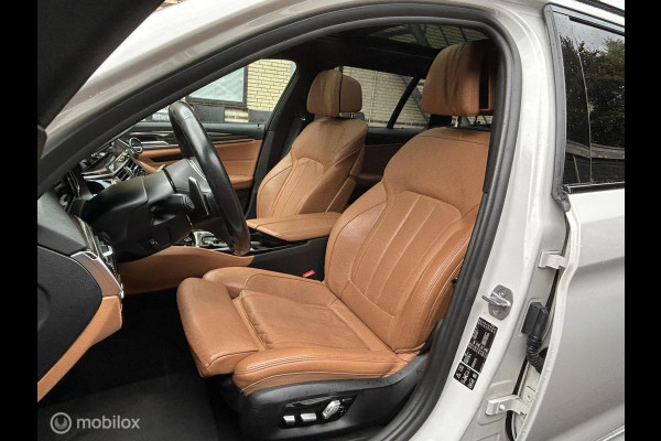 BMW 5 Serie Touring 540i xDrive High Executive Pano dak / trekhaak / vol leder