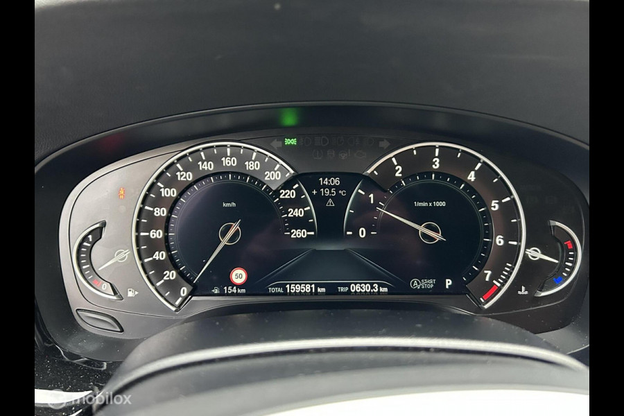 BMW 5 Serie Touring 540i xDrive High Executive Pano dak / trekhaak / vol leder