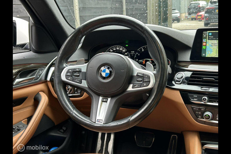 BMW 5 Serie Touring 540i xDrive High Executive Pano dak / trekhaak / vol leder