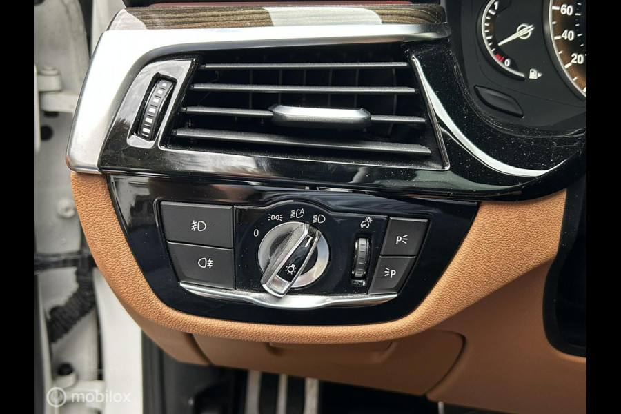 BMW 5 Serie Touring 540i xDrive High Executive Pano dak / trekhaak / vol leder