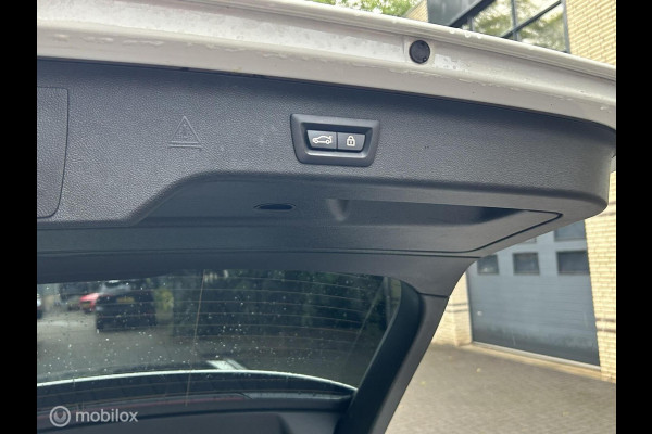 BMW 5 Serie Touring 540i xDrive High Executive Pano dak / trekhaak / vol leder