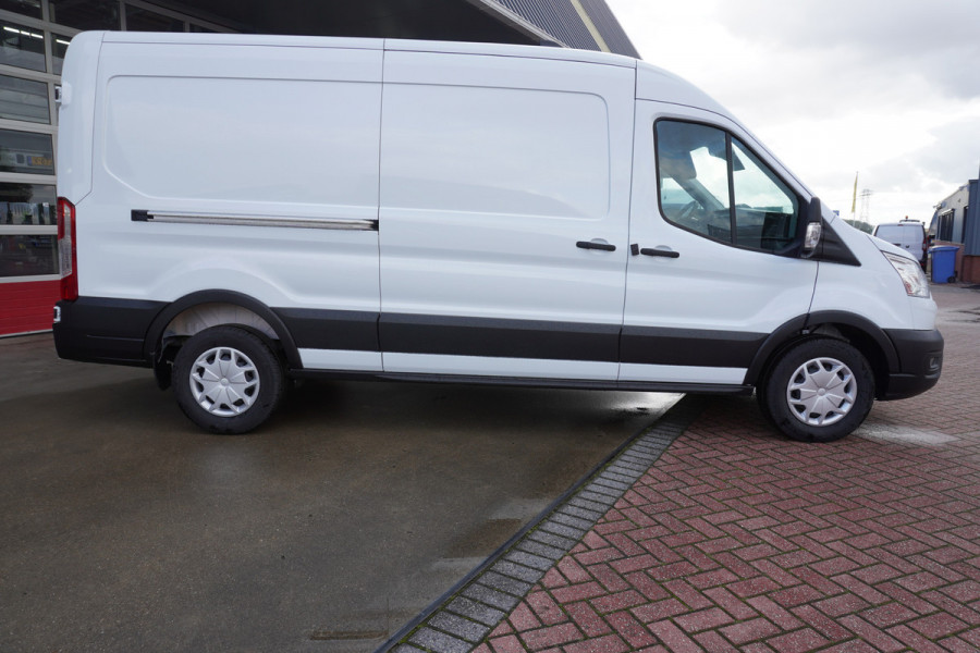 Ford Transit 350M 2.0 TDCI 165pk L2H2 Trend Automaat nr. V807 | Camera | Cruise | Trekhaak | Laadruimte pakket
