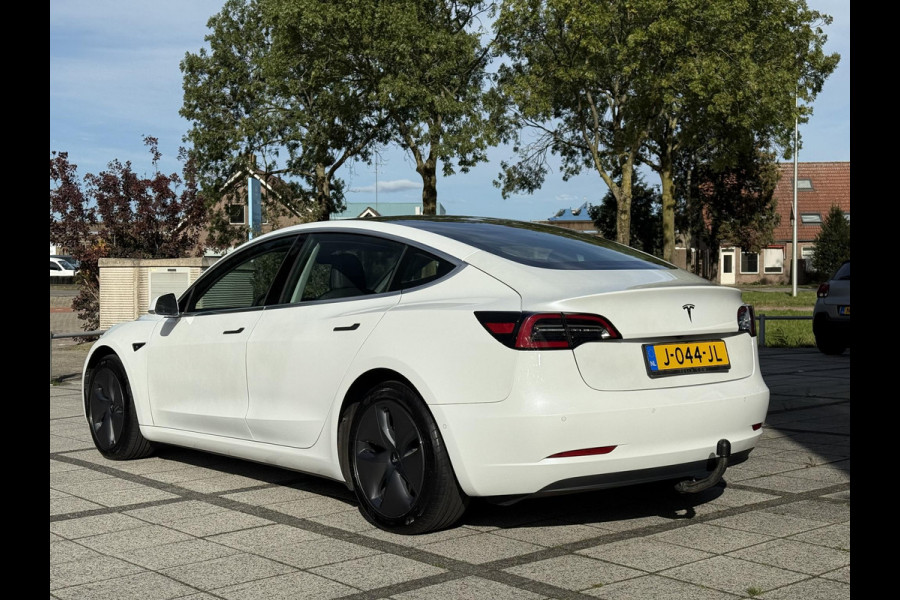 Tesla Model 3 Range Plus | Trekhaak | Autopilot | Panorama | Leder |