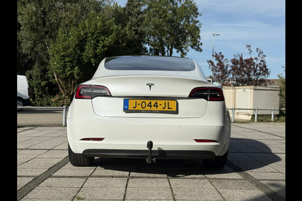 Tesla Model 3 Range Plus | Trekhaak | Autopilot | Panorama | Leder |