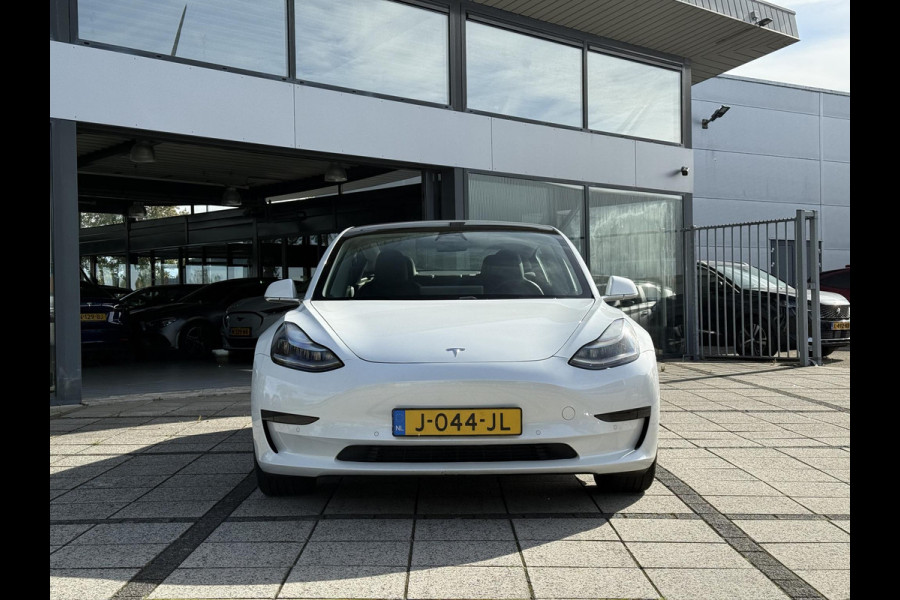 Tesla Model 3 Range Plus | Trekhaak | Autopilot | Panorama | Leder |