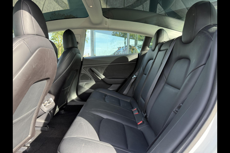 Tesla Model 3 Range Plus | Trekhaak | Autopilot | Panorama | Leder |