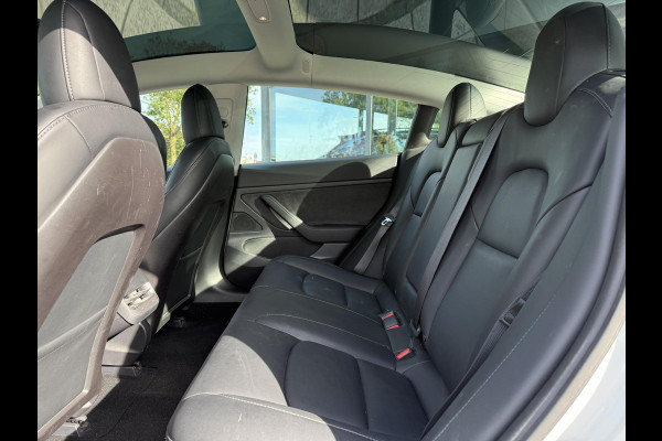 Tesla Model 3 Range Plus | Trekhaak | Autopilot | Panorama | Leder |