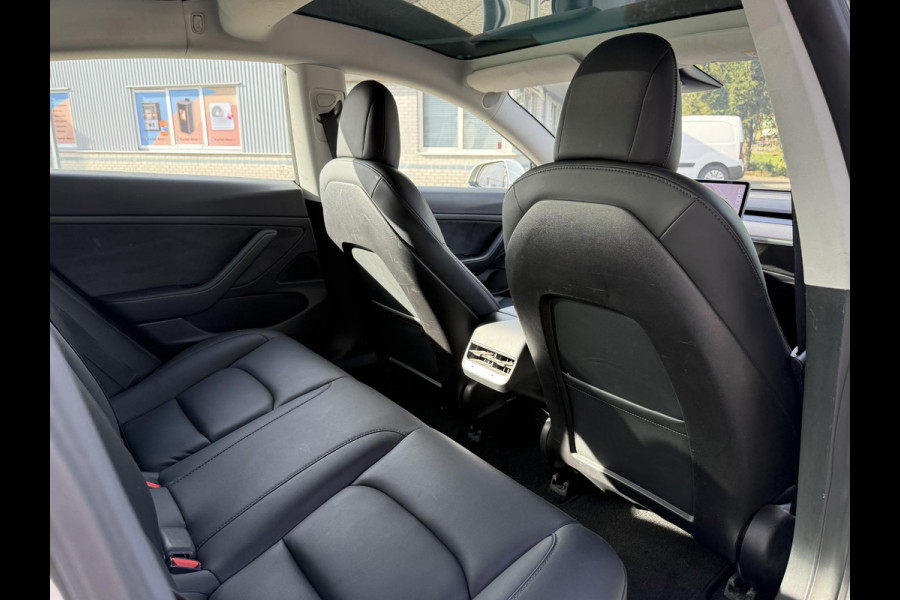 Tesla Model 3 Range Plus | Trekhaak | Autopilot | Panorama | Leder |