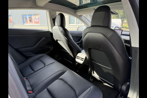 Tesla Model 3 Range Plus | Trekhaak | Autopilot | Panorama | Leder |
