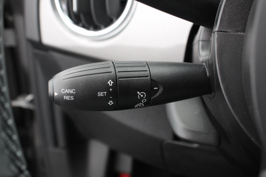 Fiat 500C 1.0 Hybrid Dolcevita Lederen Bekleding Cruise Control Climate Control  Parkeersensoren Achter DAB Lichtmetalen Velgen