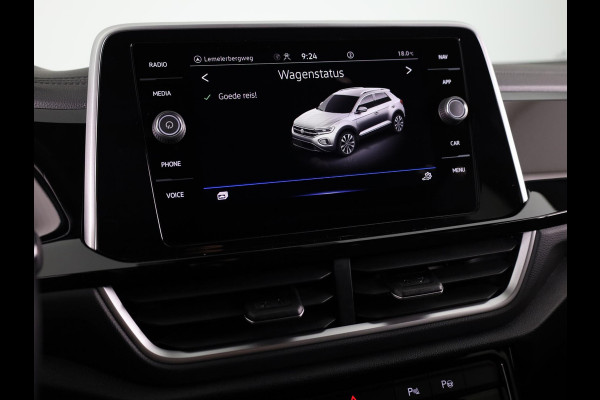 Volkswagen T-Roc 1.5 TSI R-Line 150 pk Automaat (DSG) | Private lease vanaf € 592,- pm | Verlengde garantie | Navigatie | Trekhaak (afneembaar) | Parkeersensoren (Park assist) | Achteruitrijcamera | R-Line |