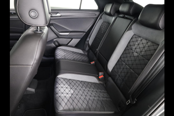Volkswagen T-Roc 1.5 TSI R-Line 150 pk Automaat (DSG) | Private lease vanaf € 592,- pm | Verlengde garantie | Navigatie | Trekhaak (afneembaar) | Parkeersensoren (Park assist) | Achteruitrijcamera | R-Line |