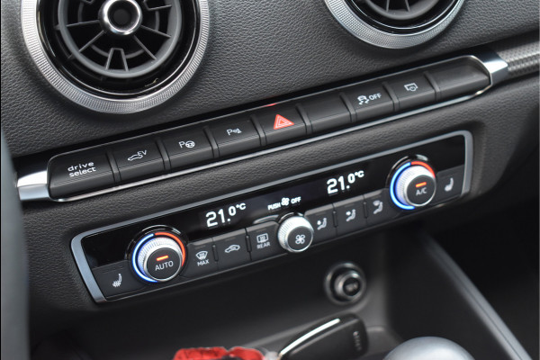 Audi A3 Sportback 40 e-tron 204 Pk Pano Navi Camera Vol Leder ACC Keyless B&O 18 Inch