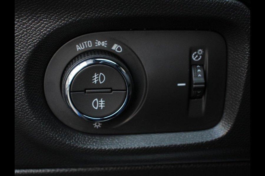 Opel Corsa 1.2 Turbo 136pk Hybrid Automaat GS | Navigatie | Apple Carplay/Android Auto | Digitale Cockpit | Camera | Parkeer sensoren | Airco | Lichtmetalen Velgen | Cruise Control