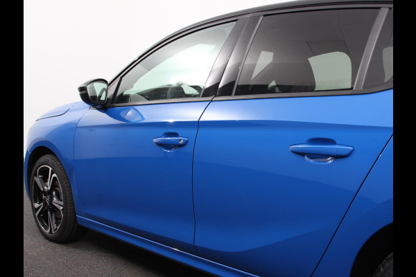 Opel Corsa 1.2 Turbo 136pk Hybrid Automaat GS | Navigatie | Apple Carplay/Android Auto | Digitale Cockpit | Camera | Parkeer sensoren | Airco | Lichtmetalen Velgen | Cruise Control